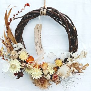 Dried Flower Wreath 01 - Cream