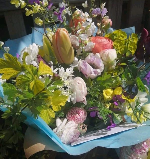 Medium Seasonal Handtied Bouquet - Image 4