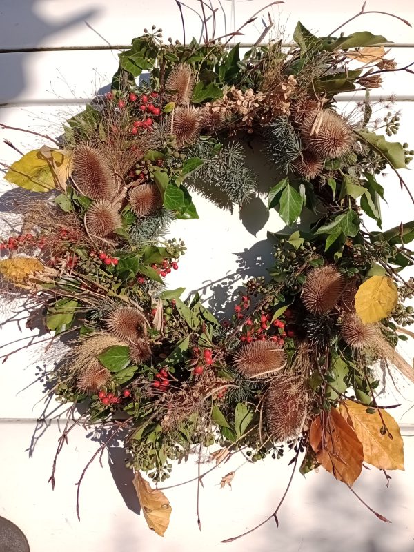 Teasel and berries xmas wreath